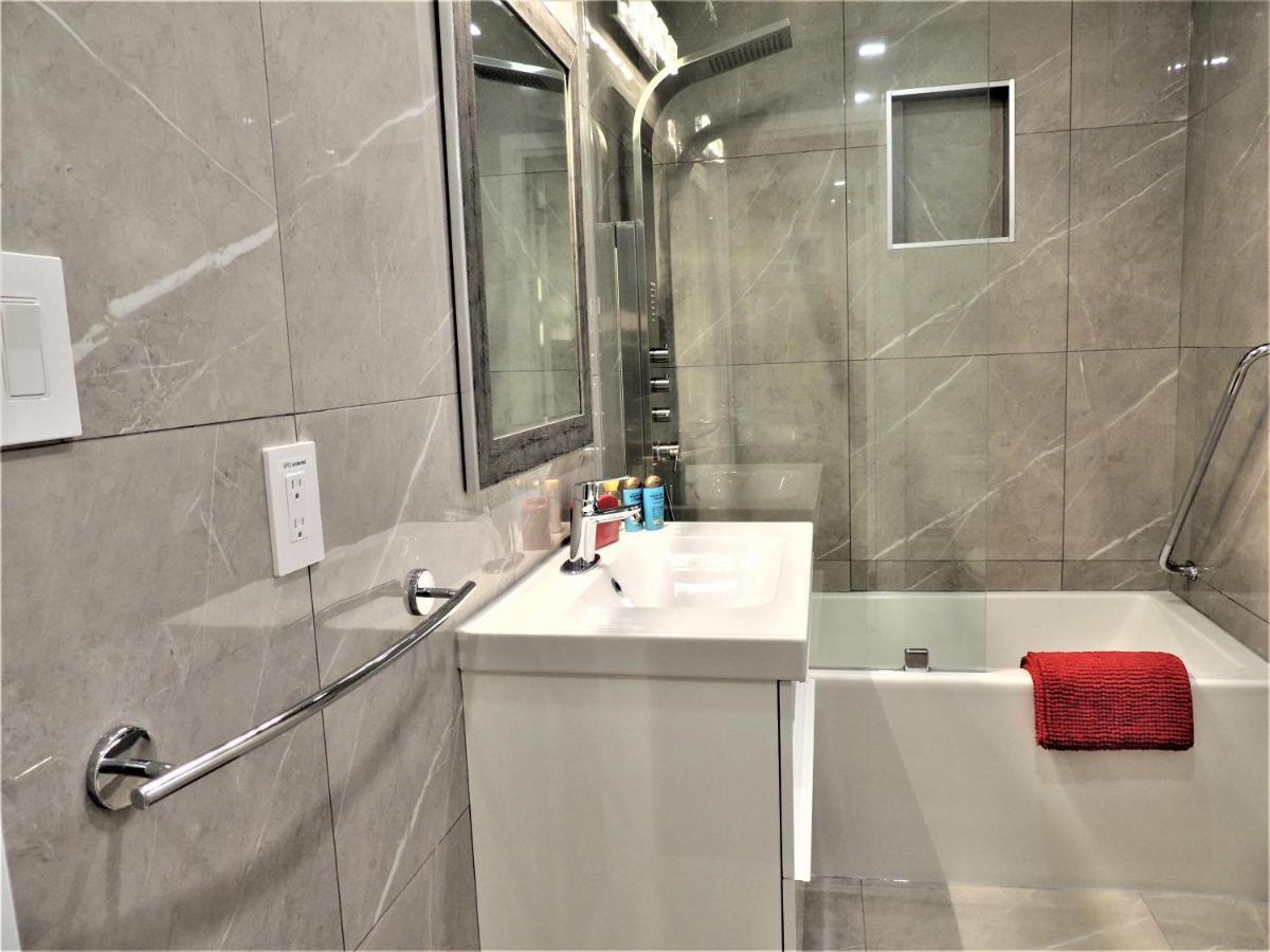 Iresidence In Toronto - Fantastic Vacation Home Экстерьер фото